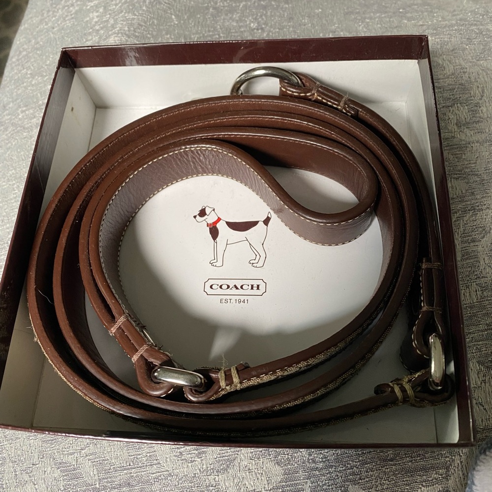 Coach signature dog leash